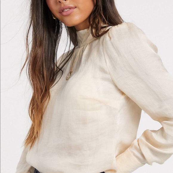 Y.A.S. Puff sleeve blouse NWOT - Picture 1 of 10